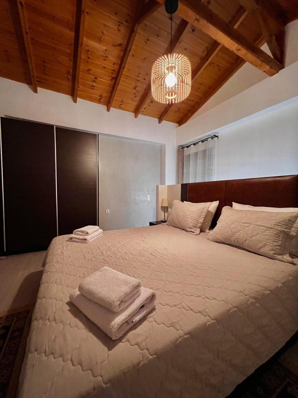 Delight House'S Hotell Afytos Exteriör bild