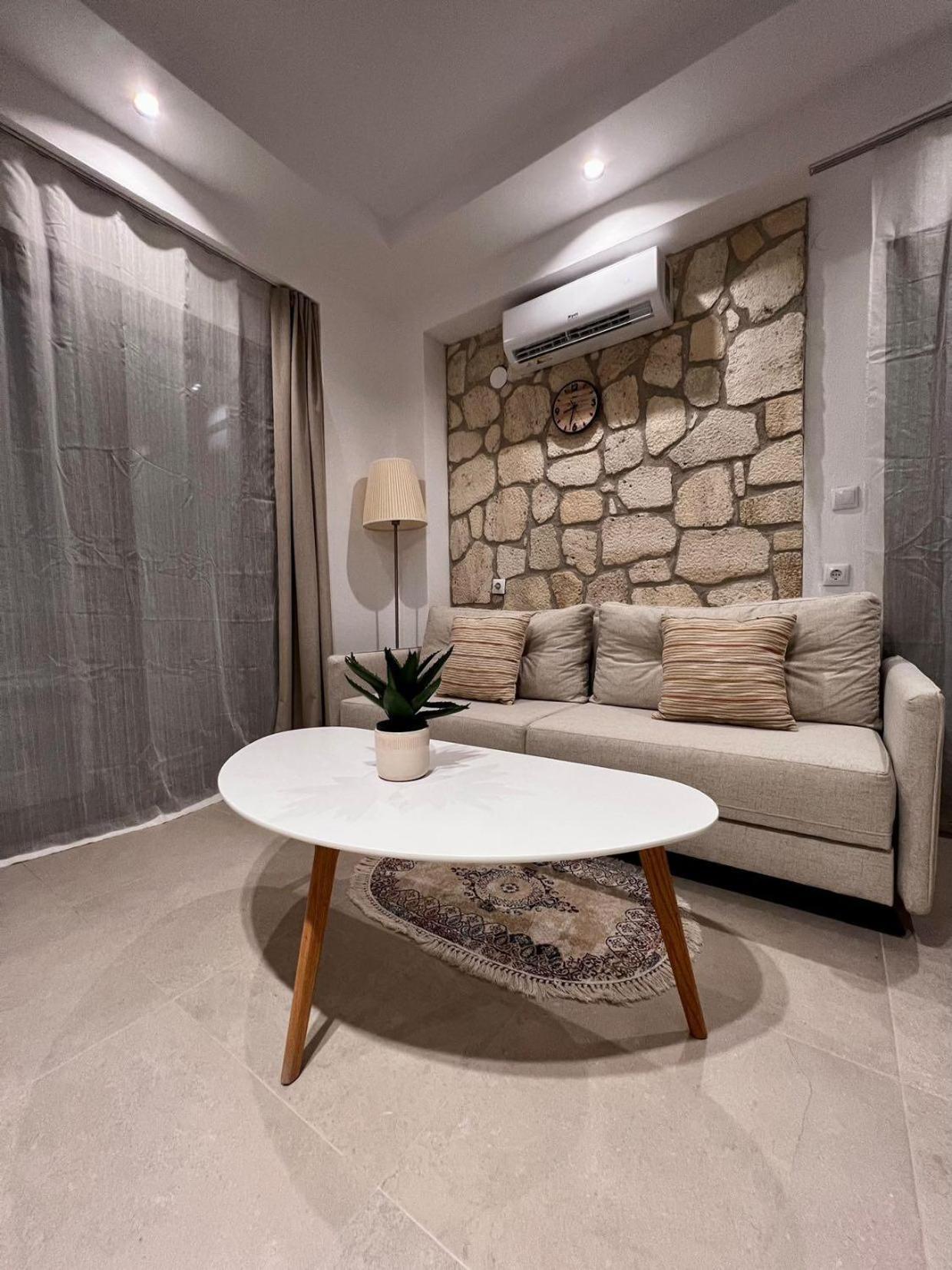 Delight House'S Hotell Afytos Exteriör bild