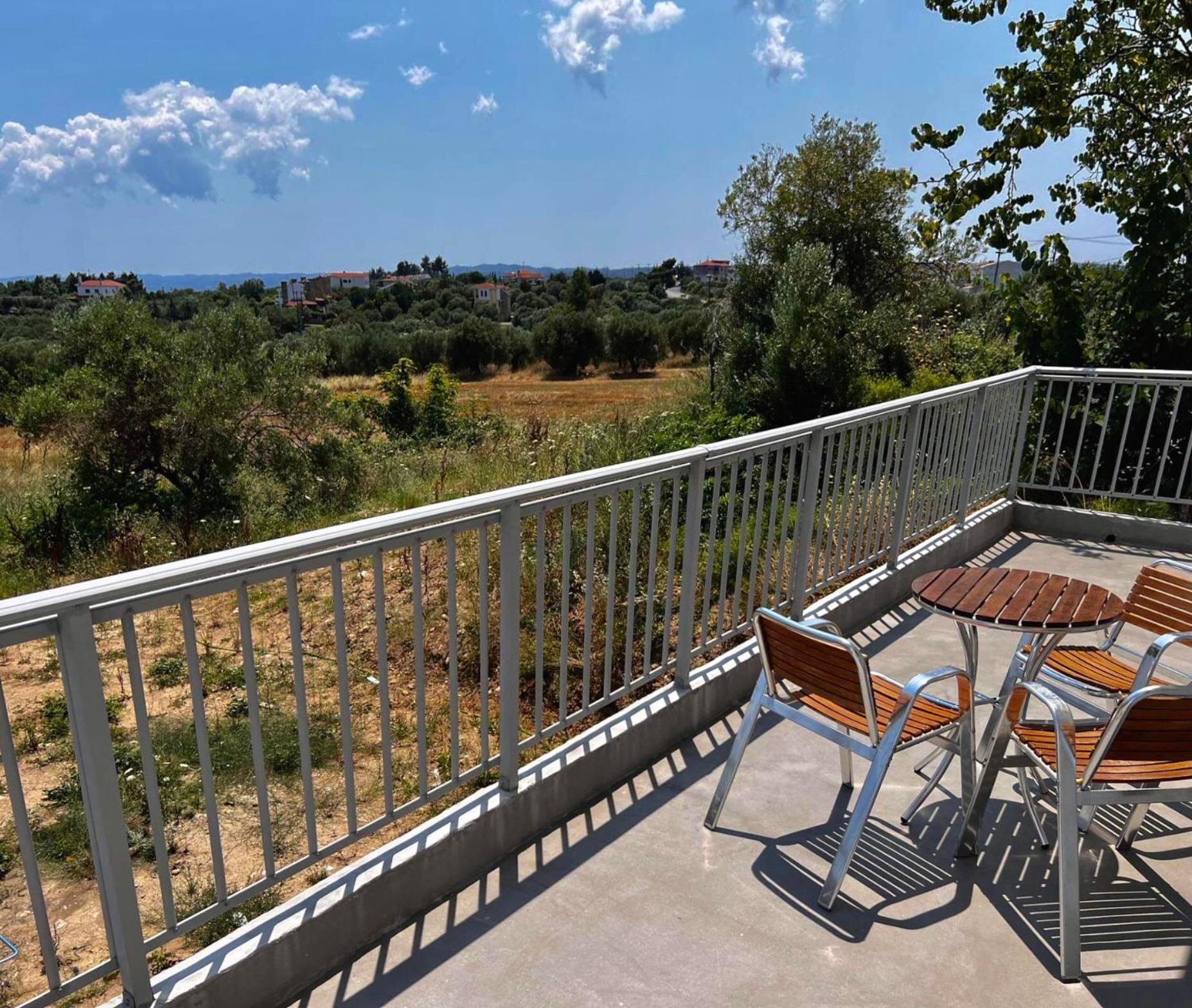 Delight House'S Hotell Afytos Exteriör bild