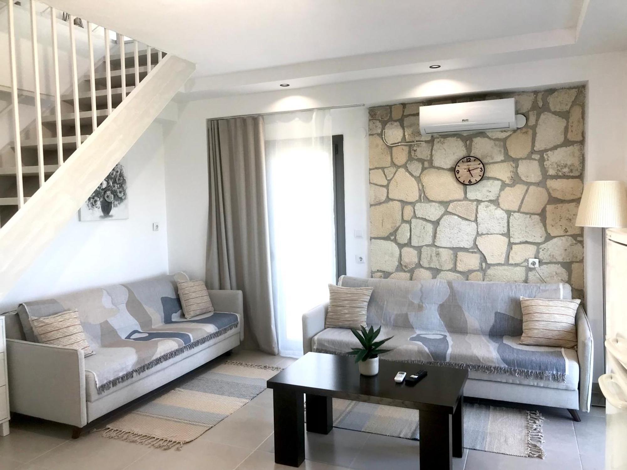 Delight House'S Hotell Afytos Exteriör bild