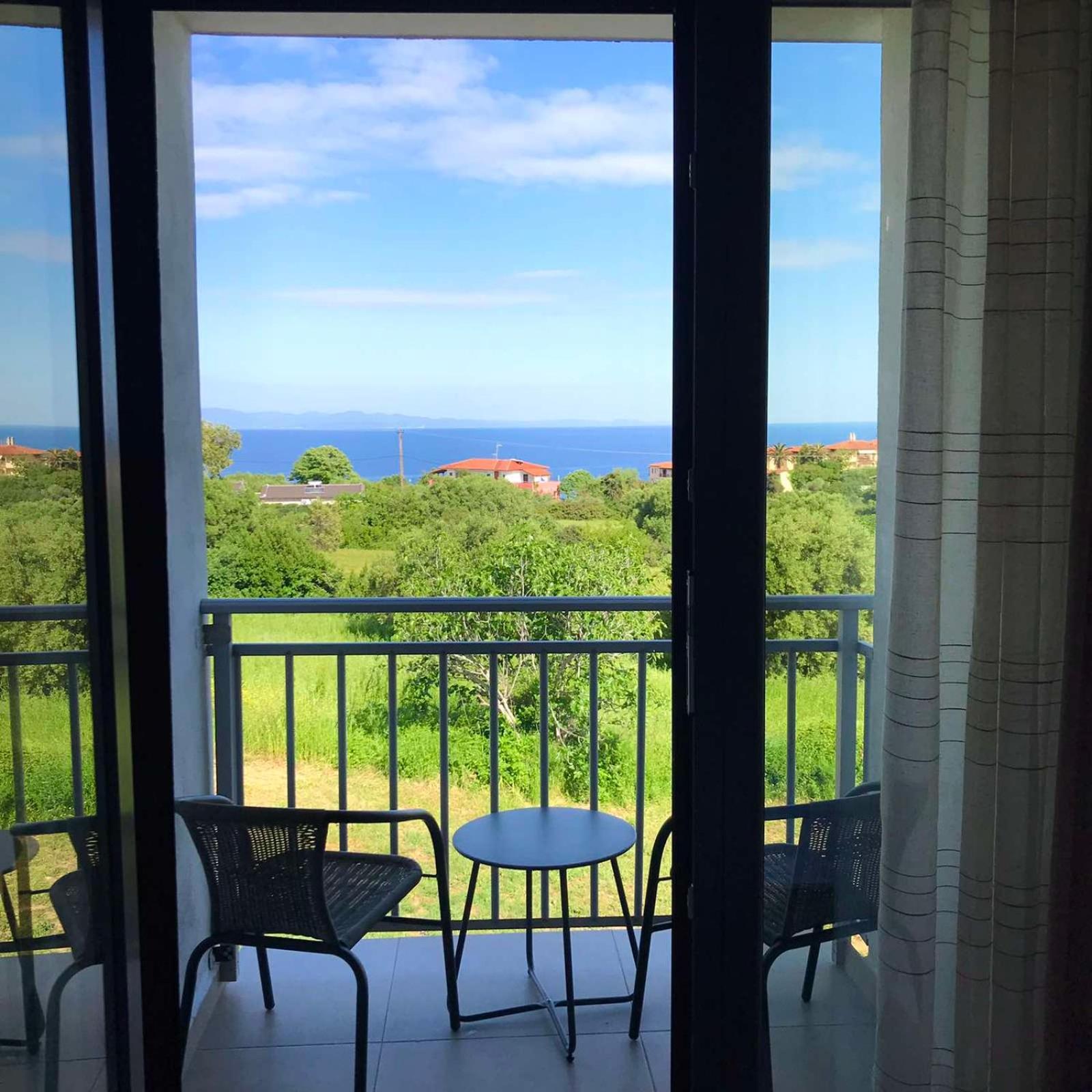 Delight House'S Hotell Afytos Exteriör bild